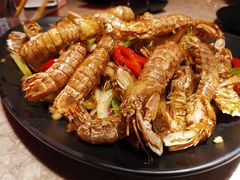 -沪小胖小龙虾(淮海中路旗舰店)
