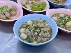 猪肉细米粉汤-榮泰米粉湯(Left Shop)