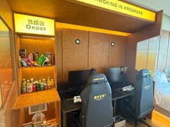 -溯光电竞酒店(西南财大地铁站店)