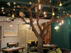 大堂-梧桐树下(云锦世家店)