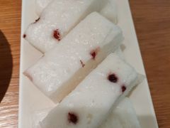 -诚铭记·虾仁汤包·成都小吃(融创店)