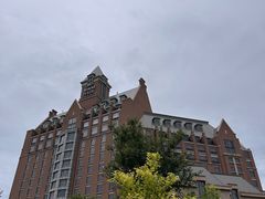 -天津京基皇冠假日酒店