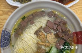Classic Chicken Bone Sauce Noodles