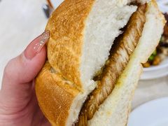 豬扒包-喜莲咖啡