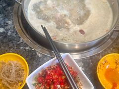 -一席地·本地鸡窝·杭帮鸡火锅(萧山银隆百货店)