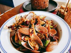 -包整·丝娃娃(一览甲秀楼风景店)