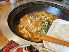 -万里闯关东铁锅炖菜馆(高新旗舰店)