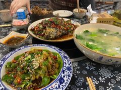 -黄桷树曹家私房菜(江与城店)