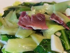 -香巴拉云南餐厅(华莱坞店)