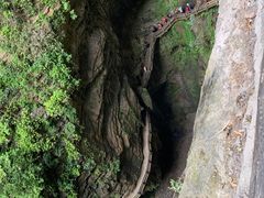 -龙水峡地缝景区