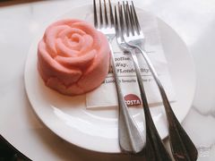 红玫瑰树莓酸奶芝士蛋糕-COSTA COFFEE(哈尔滨凯德学府店)