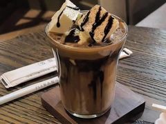 奶砖脏脏咖啡-黑草莓(重庆路店)