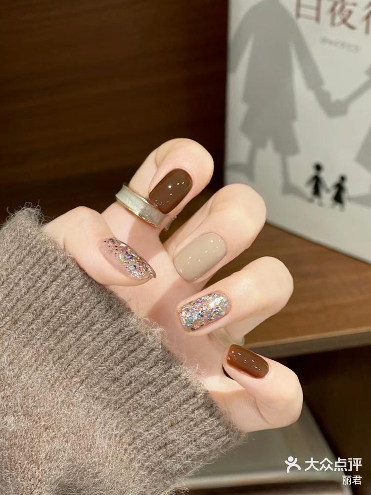 生椰拿铁美拉德纯色简约调色美甲