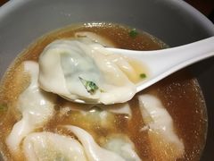 野荠菜鲜肉馄饨-南小馆(迪士尼小镇店)