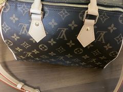 -LV路易威登(海信广场店)