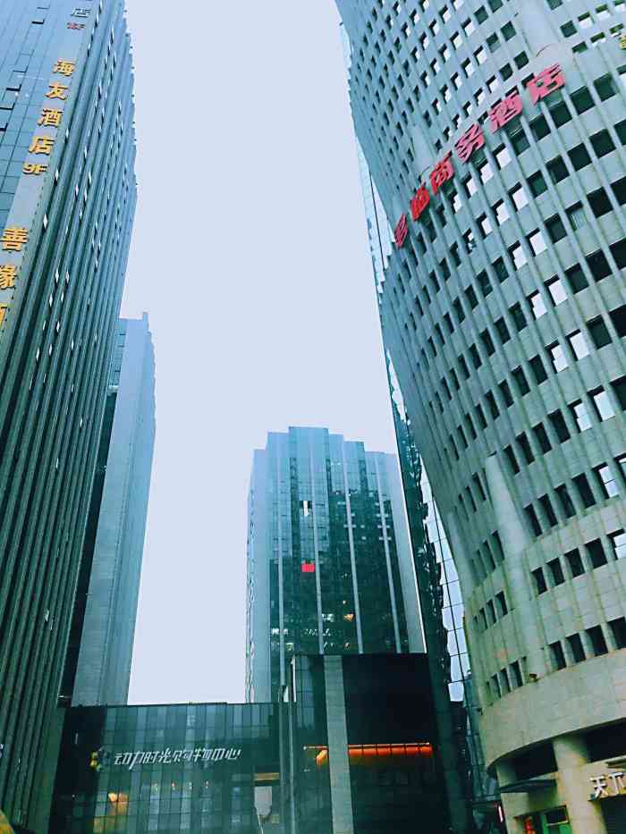 动力国际购物广场-"动力时光 位置:泰山大道东段62号综.