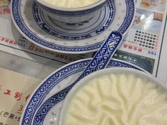 -广信牛奶甜品世家(台东店)