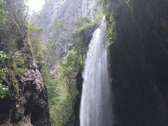 -龙水峡地缝景区