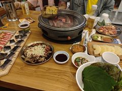 -青瓦餐厅·生鱼片·韩园烤肉(西塔店)