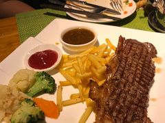 招牌黑椒西冷牛扒-山色西餐·柴火烤披萨