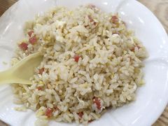 -江城燕子大排档(江汉路步行街店)