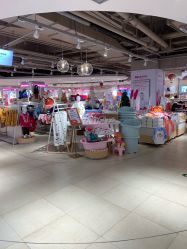 -孩子王(静安大融城店)