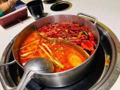 鸳鸯锅-钢管厂五区小郡肝串串香火锅(人民广场店)