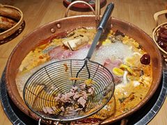 -洱火云南酸菜牛肉火锅(石景山当代商城店)