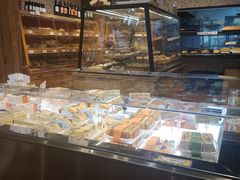 面包甜点陈列柜-匠造烘焙(联洋店)
