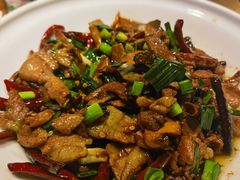 牛肝菌炒肉-茄子恰恰·新云南小炒(坪山益田店)