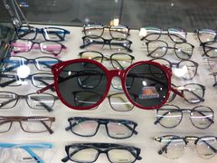 -潘多拉眼镜·蔡司依视路明月(潘家园店)