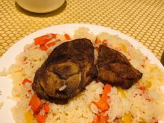 铁锅抓饭（肉）-巴扎美食·新疆菜·西域歌舞表演餐厅(新疆大厦店)