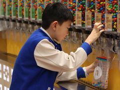 -m豆巧克力世界(上海世茂广场店)