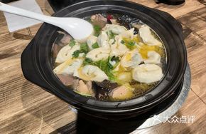 Duck Blood Dumplings in Clay Pot