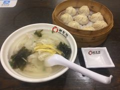 -新龍袍蟹黄汤包(南京东路店)