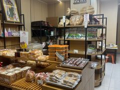 -秀云俄罗斯列巴屋(军星小区店)