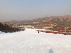 -秦皇古道滑雪场
