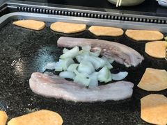 烤五花肉-三通阁石板烤肉