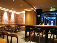 -星巴克臻选(上海中环广场2F店)