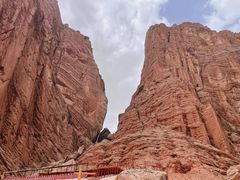 -天山神秘大峡谷