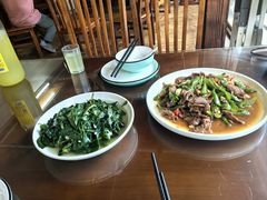 -芦茨金富饭庄·25年老字号·专做稻草鸡
