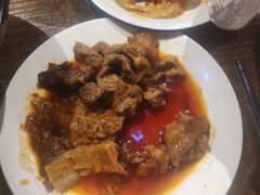 -爆炸头阿姨小四川正宗川味小吃(无任何分店)