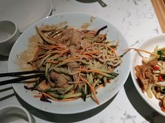 -关东小磨东北菜(漕河泾印象城店)