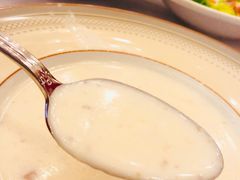 奶油松茸蘑菇汤-莫斯科餐厅
