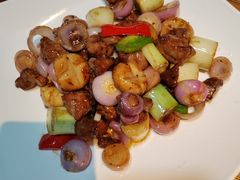 -新天明砂锅鱼头煲