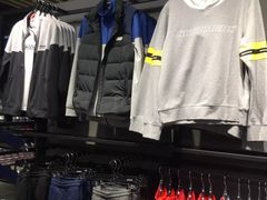 -SKECHERS 斯凯奇(上海国际时尚中心店)