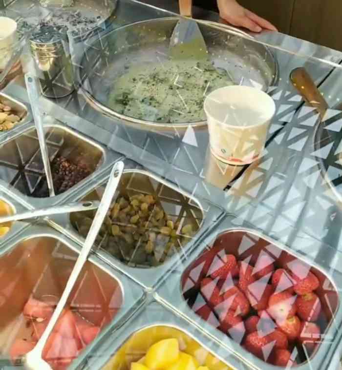 熊姥姥炒酸奶(勒泰店)