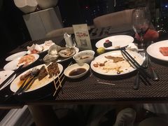 -唐拉雅秀酒店-西锦汇空中BBQ·思创餐厅