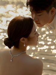 -至臻微拉婚纱摄影