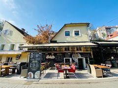 -耶拉契奇总督广场